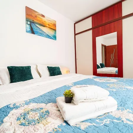 Apartment Dionysos Family - Un Refugiu Urban *