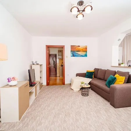 Dionysos Family - Un Refugiu Urban Apartment Timisoara